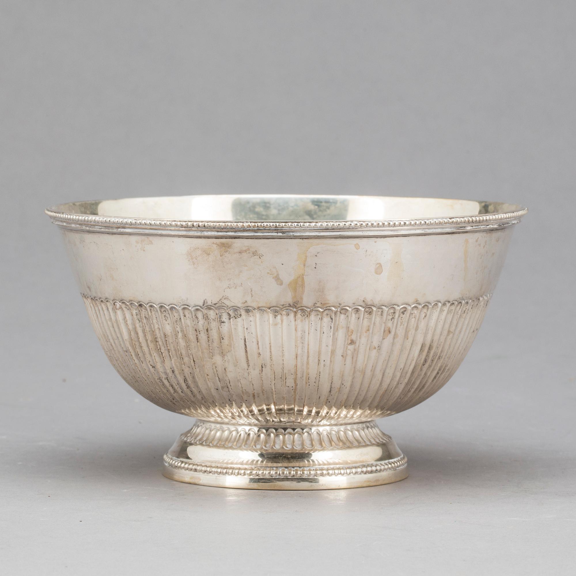 SKÅL, silver 833, Porto, Portugal, 1886-1938. Vikt ca 400 gram.