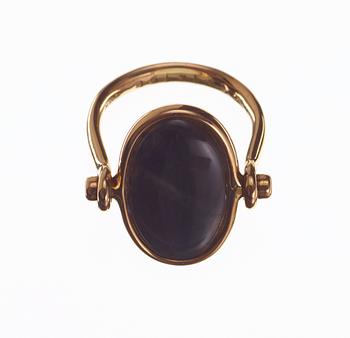 A Torun Bülow Hübe 18k gold ring, Georg Jensen Copenhagen 1945-77.