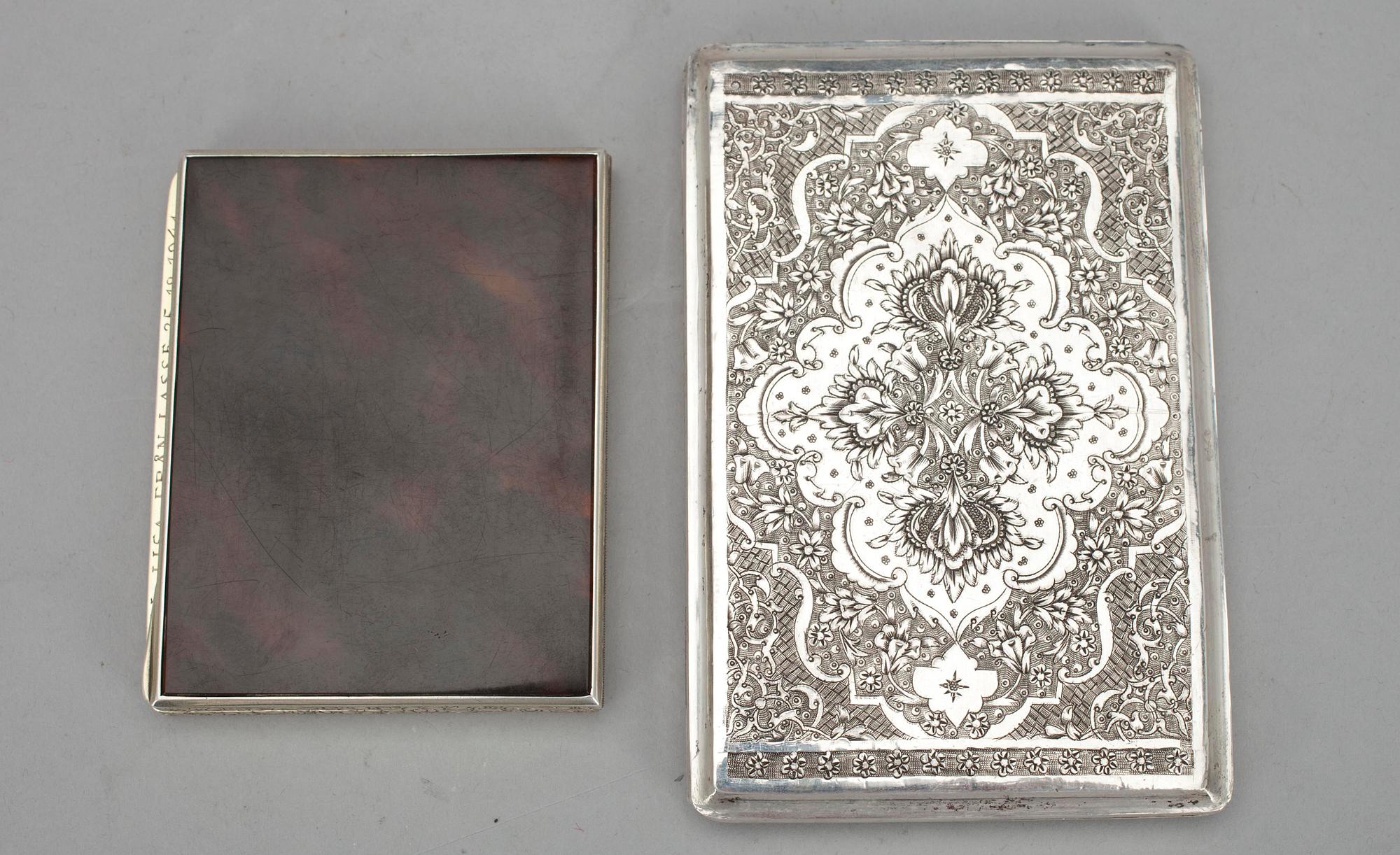 CIGARETTETUIER 2 ST, silver och sköldpaddsskal, 1900-tal.