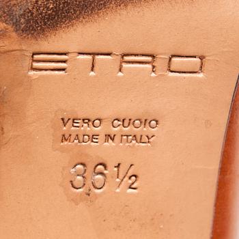 SKOR, Etro.