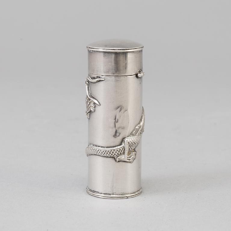 A Chinese silver box with cover, Republic, early 20th century.