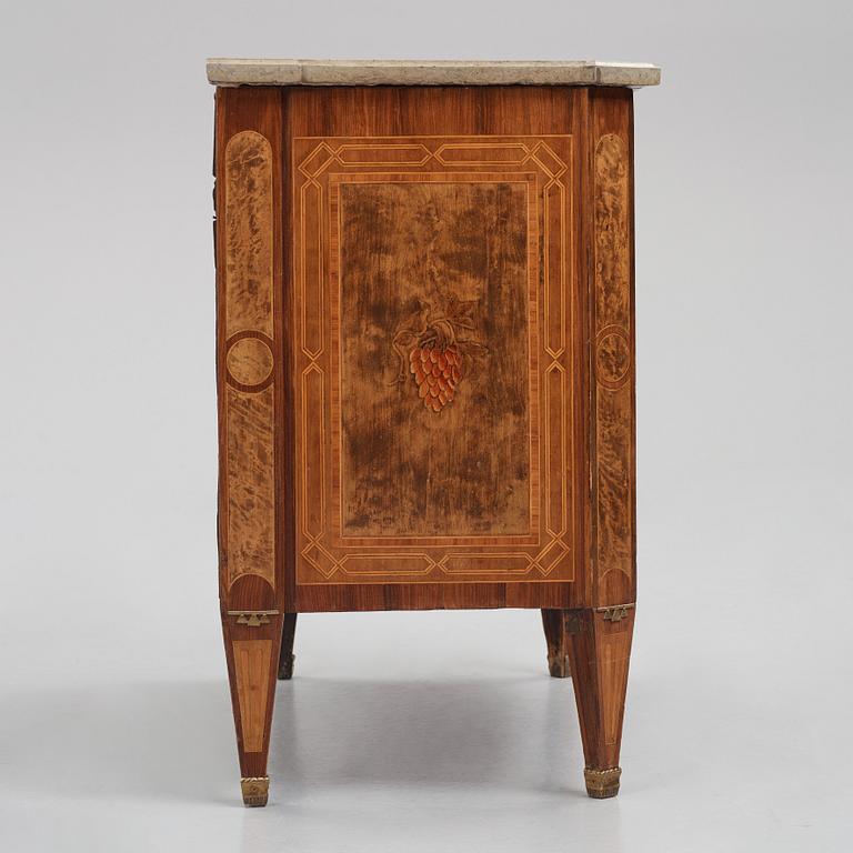 A Gustavian commode, attributed to C Lindborg (master 1781-1808).