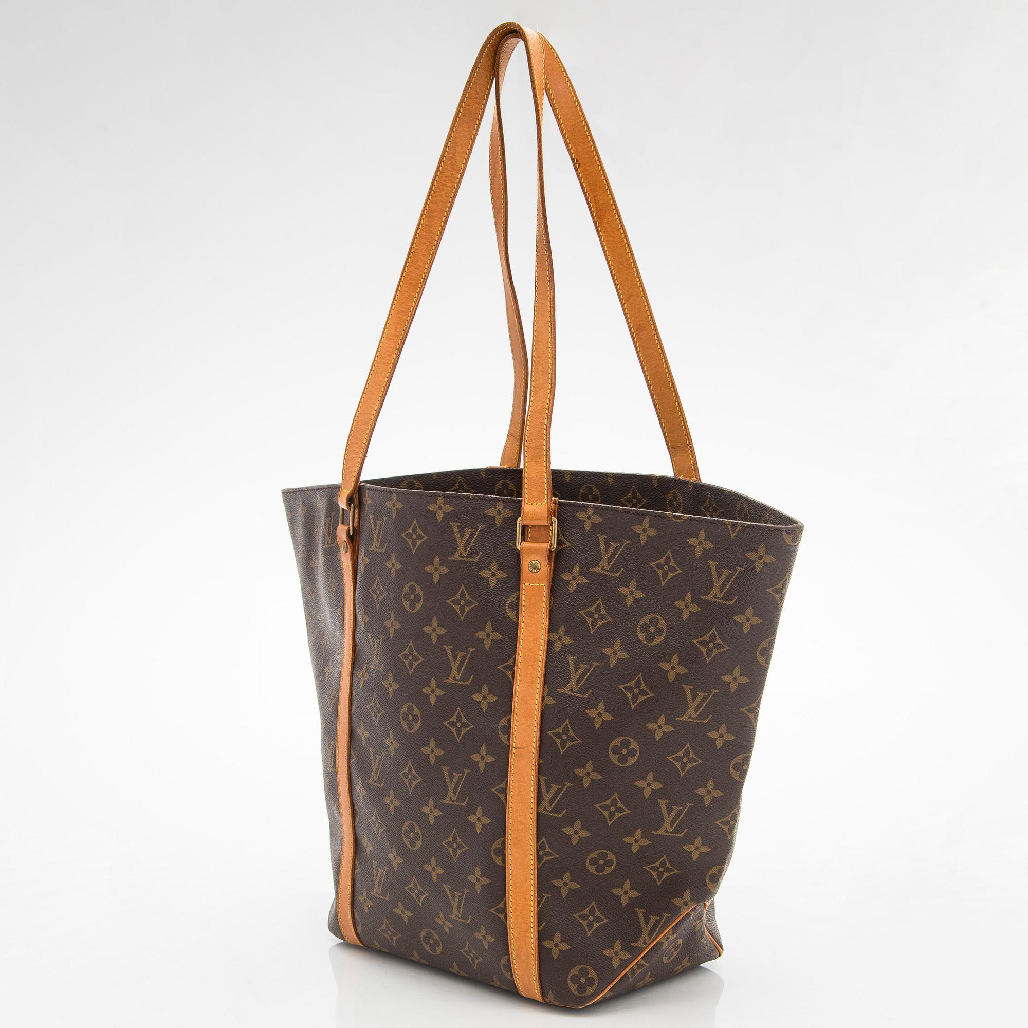 Louis Vuitton, a Monogram Canvas 'Sac Shopping' bag.