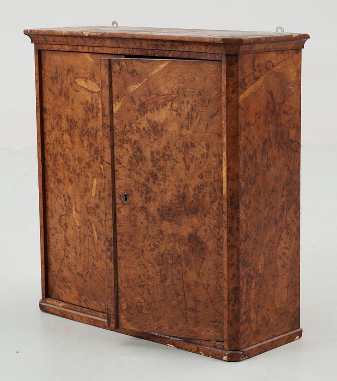 VÄGGSKÅP, 1800-tal.