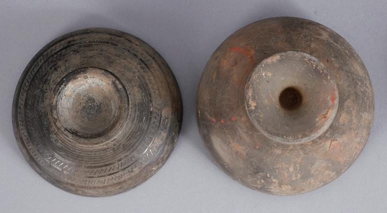 Two Korean stownware bowels with doomed, decorated covers, Korea, Silla period (668-935).