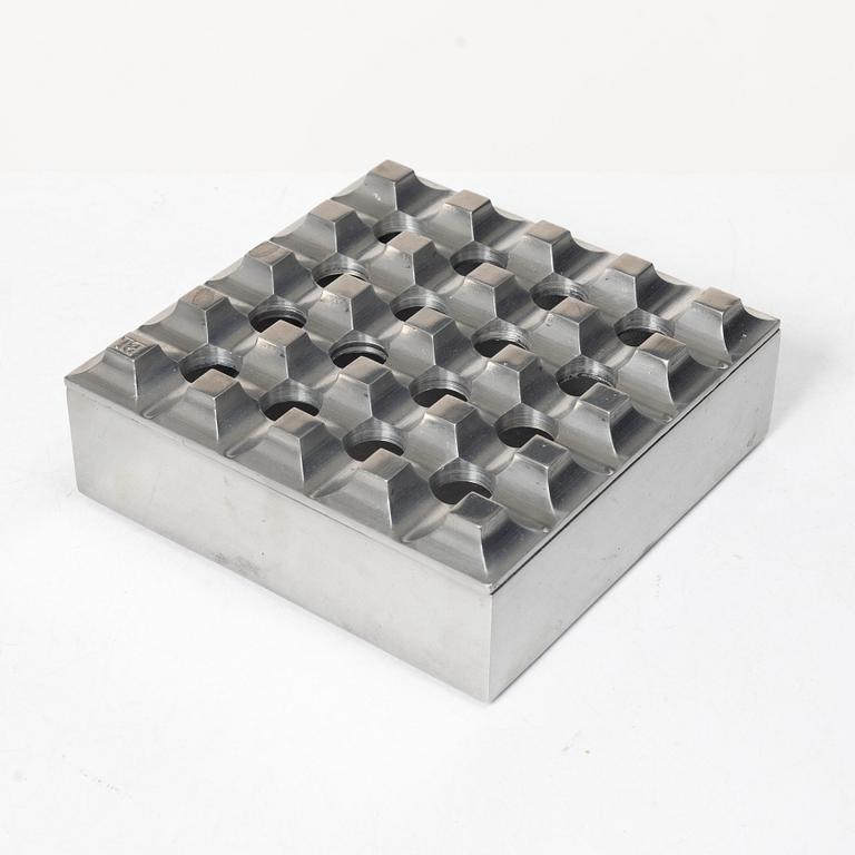 Beck & Ljung, ashtrays, 3 pieces, “Ultima”, second half of the 20th century.
