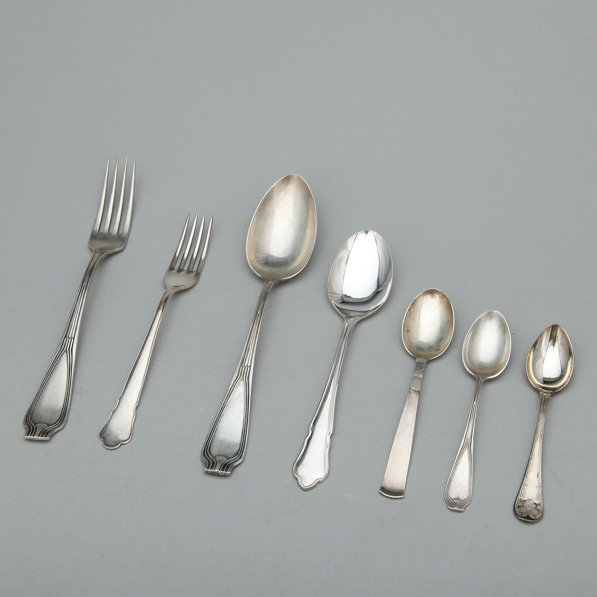 PARTI SILVERBESTICK, 37 delar, bla GAB Stockholm 1990-tal. Total vikt ca 976 gram.