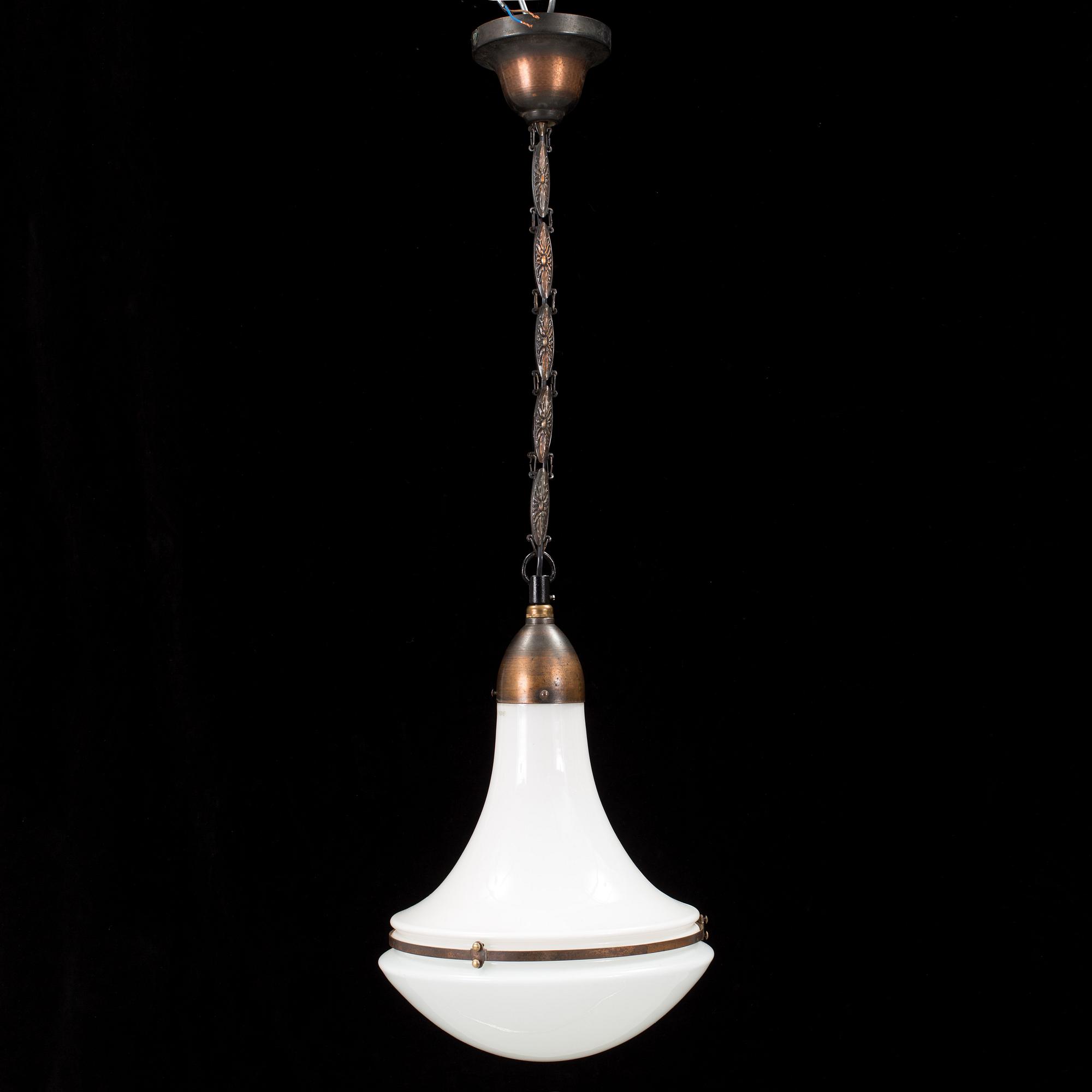 PETER BEHRENS, taklampa, 1900-talets första hälft.