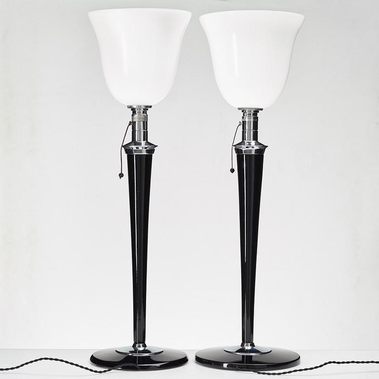 Lampe Mazda, a pair of table lamps, France.