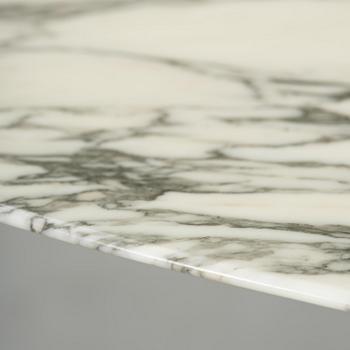 Eero Saarinen, a "Tulip" dining table, Knoll Studio, 2010.