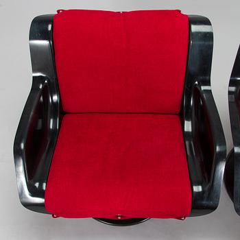 Yrjö Kukkapuro, a pair of 1960/1970s armchairs, model 3814-KF, for Haimi.