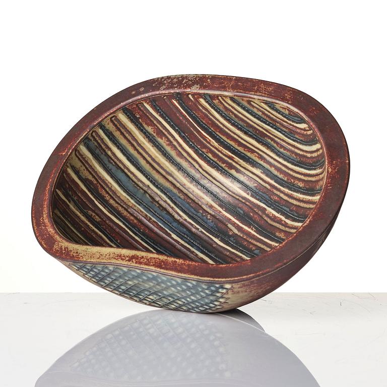 Wilhelm Kåge, a "Farsta" stoneware bowl, Gustavsberg Studio 1950s.