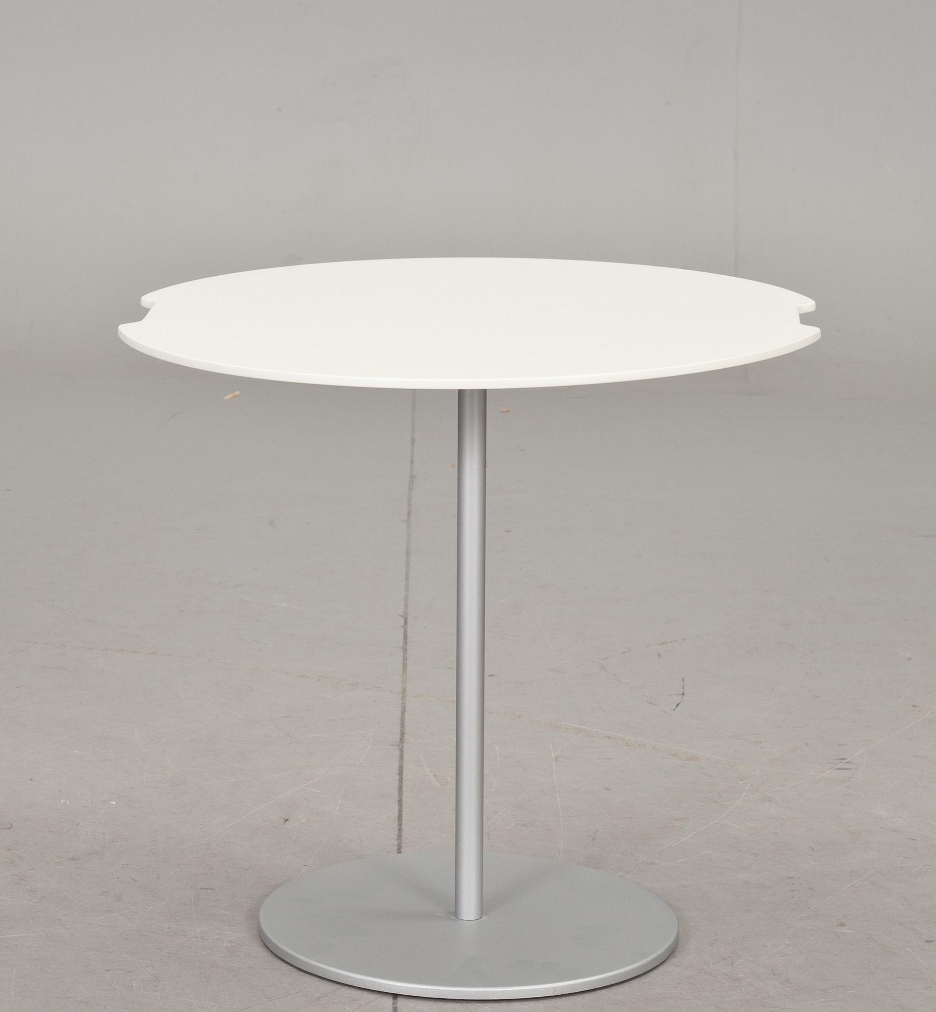 BORD, "252 On-Off", Piero Lissoni och S. Sook Kim, Cassina.