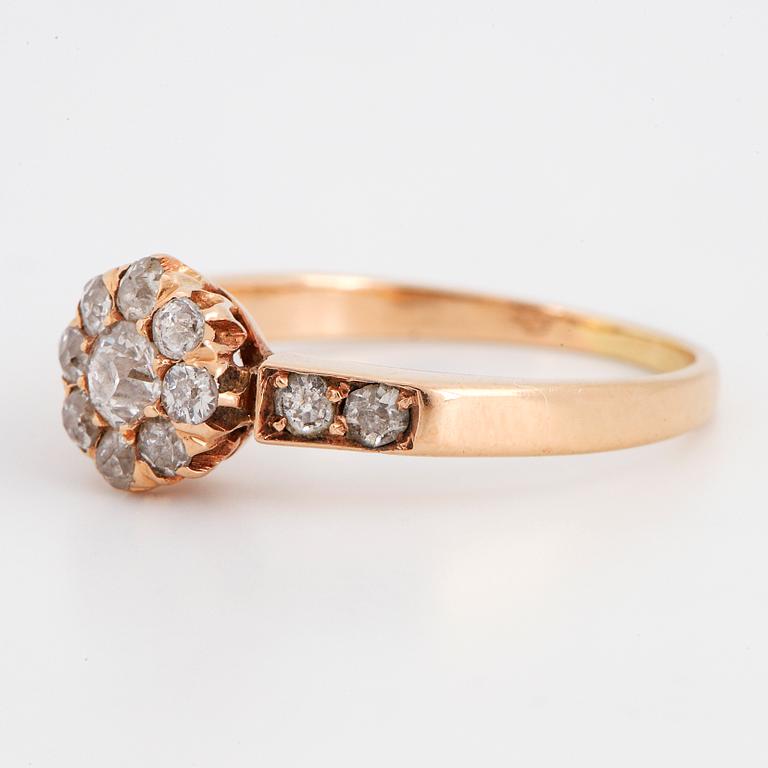 Old-cut diamond ring.