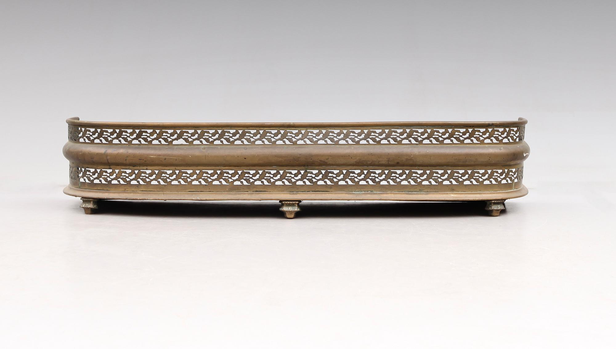 BRASSKYDD, viktoriansk, England, 1800-talets andra hälft.
