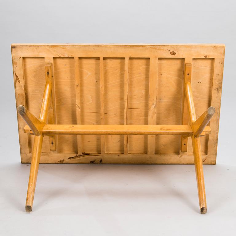 ILMARI TAPIOVAARA, A 1940s X-LEGGED TABLE for Keravan Puuteollisuus, Finland.