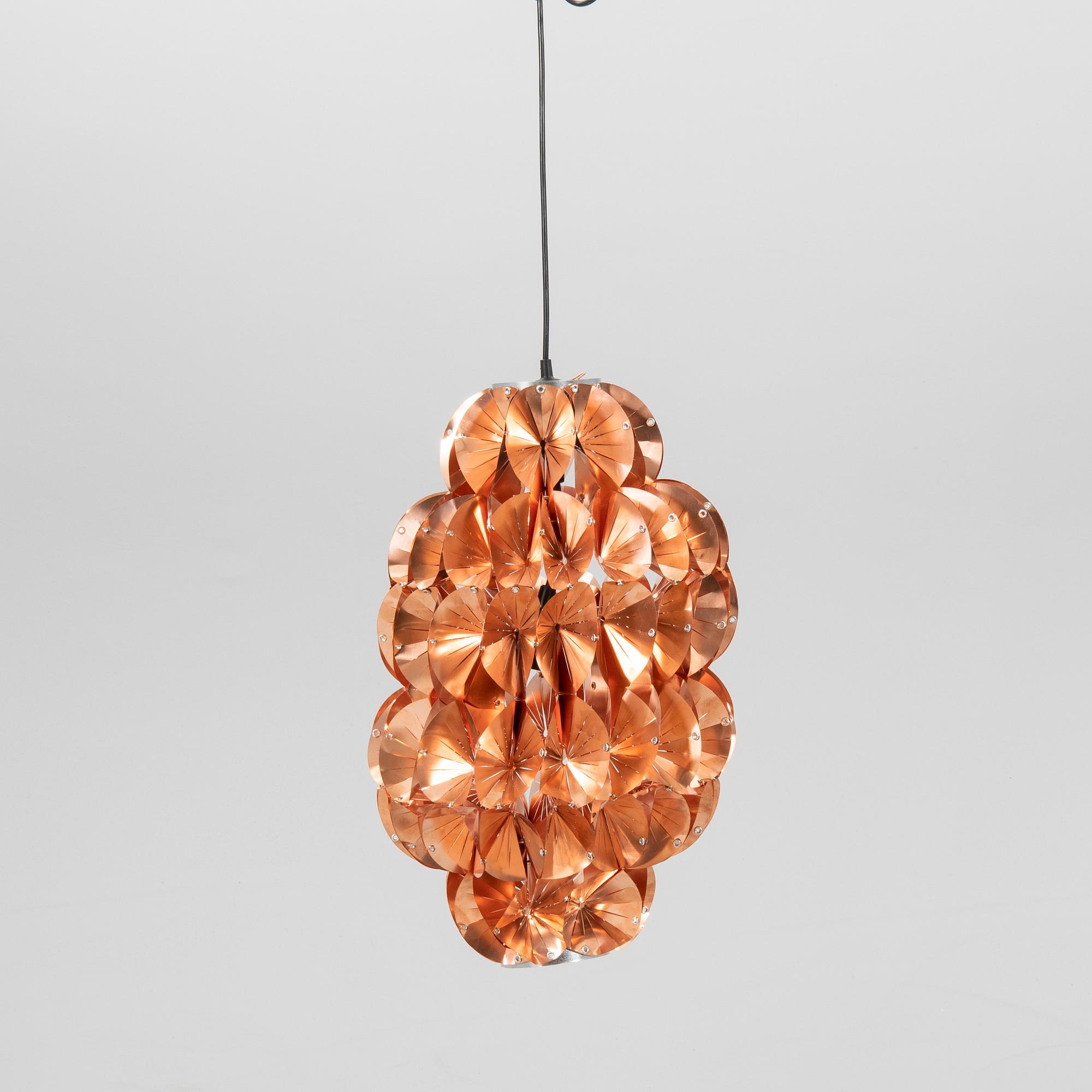 Lisa Hilland, ceiling lamp/table lamp from the Glamrocks 2023 series.