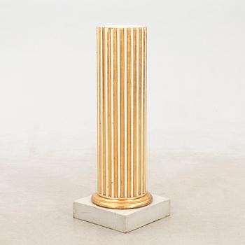 Pedestal, Gustavian style, first half of the 20th century.