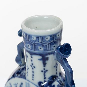 Pilgrimskrus, porslin, Kina, qing dynastin, 1800-tal.