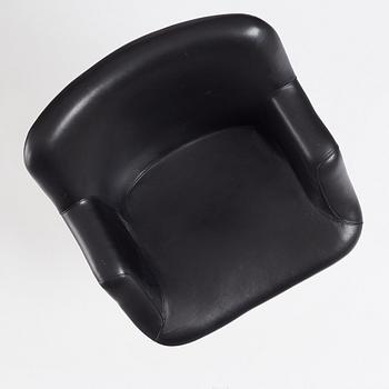 Yrjö Kukkapuro, karmstol, "416 A chair" "Junior", Haimi, Finland, 1975. Proveniens Yrjö Kukkapuro, även signerad av honom.