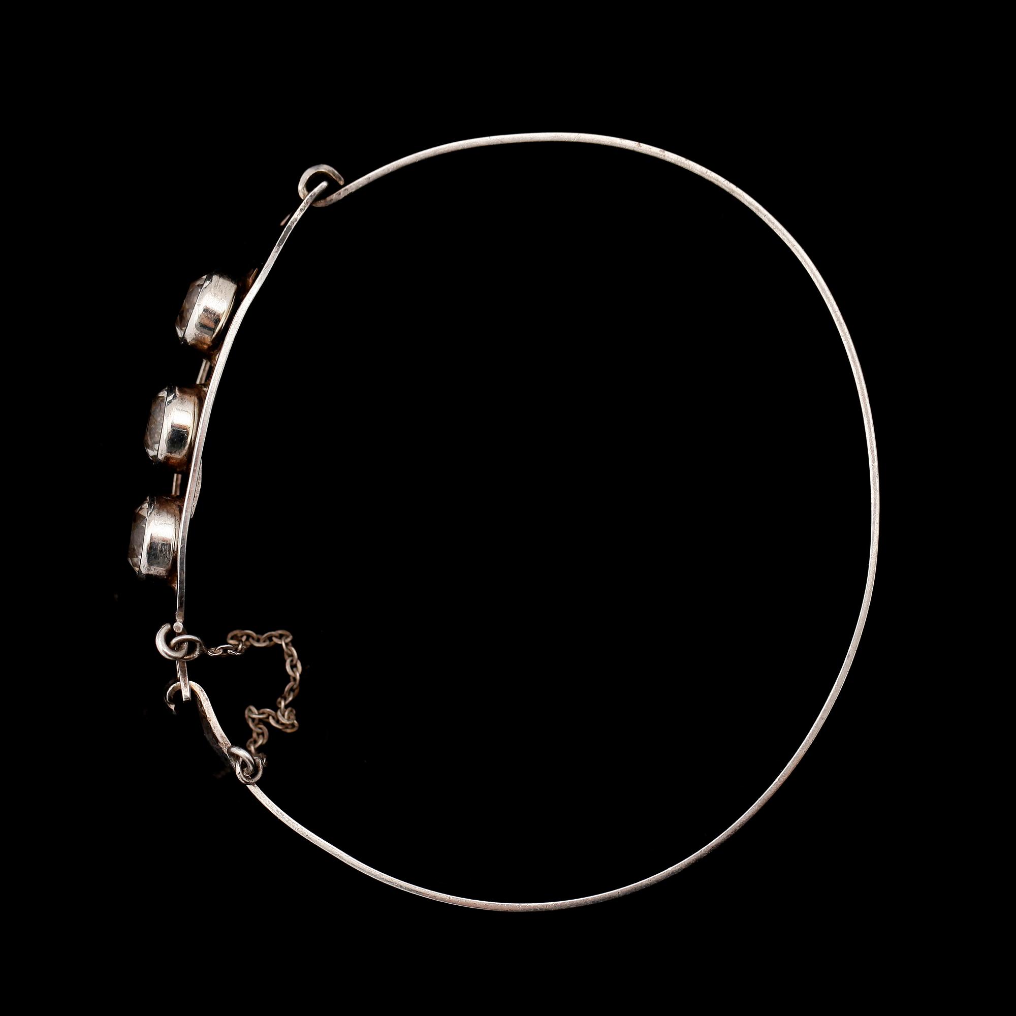 ARMBAND samt RING, silver, med bergkristaller, 1970-tal. Vikt ca 20 gram.