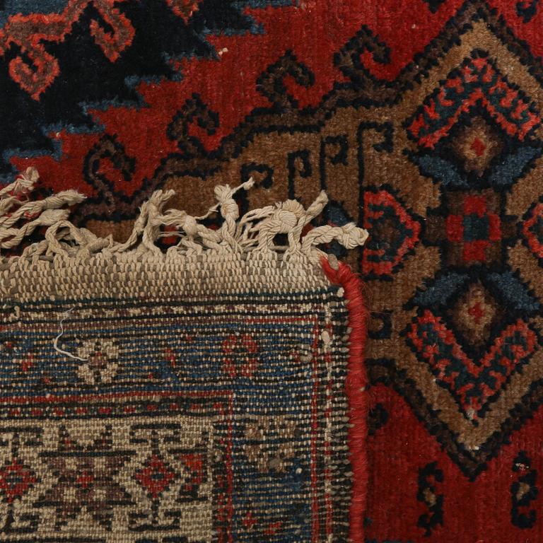 MATTA, Azerbadjan, old, ca 210 x 118 cm.