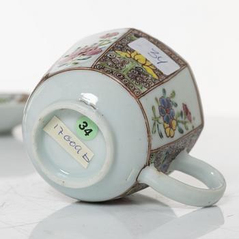 Koppar, åtta stycken, porslin. Qingdynastin, 1700-tal.