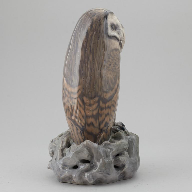 A Royal Copenhagen porcelain figure of two owls, Denmark, 20th Century.