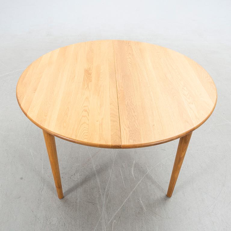 Matbord, model 893, Haslev Møbelsnedkeri A/S, Danmark.