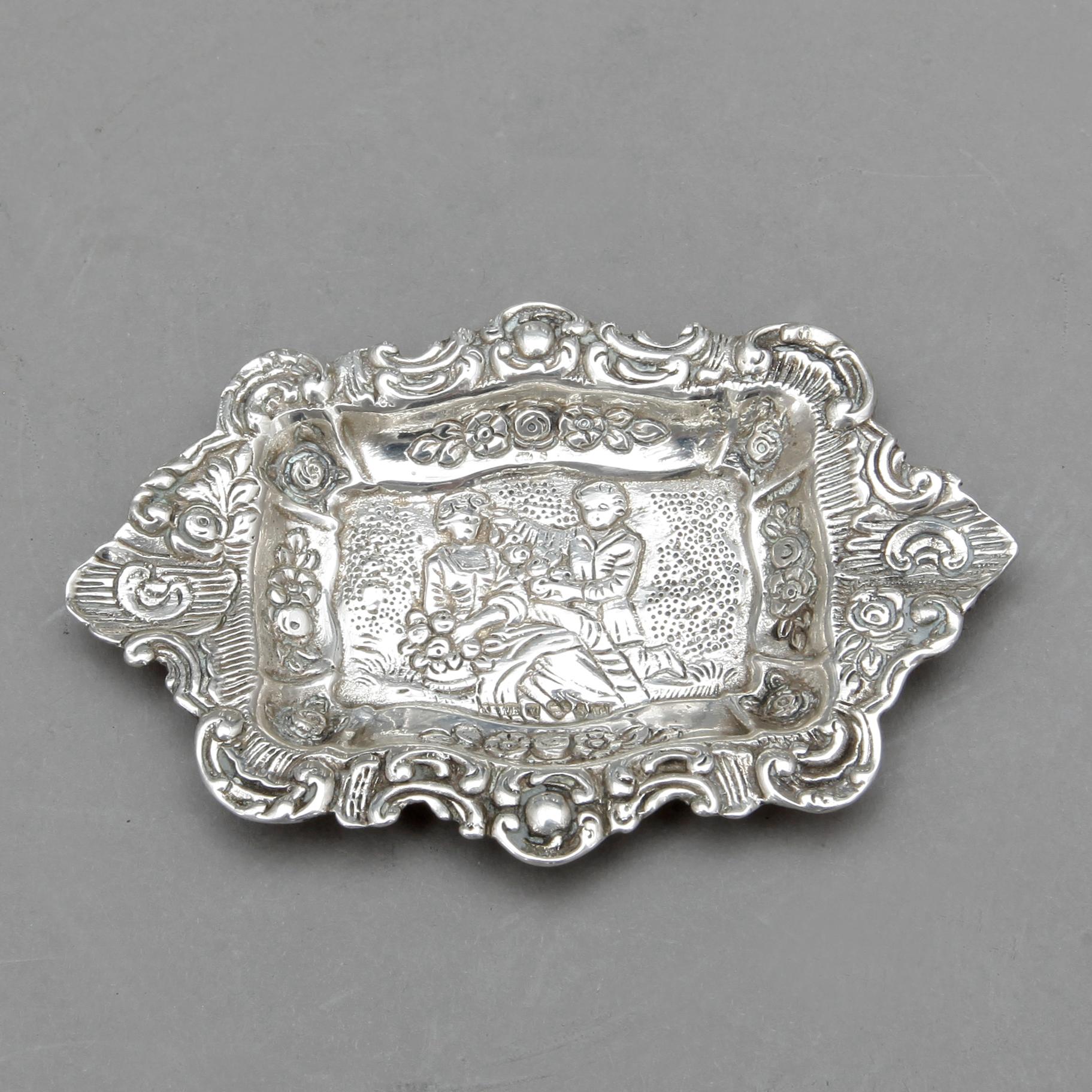 PARTI SILVER, 5 st, däribland C G Hallberg, Stockholm, 1900-talets första hälft, vikt ca 462 gram.