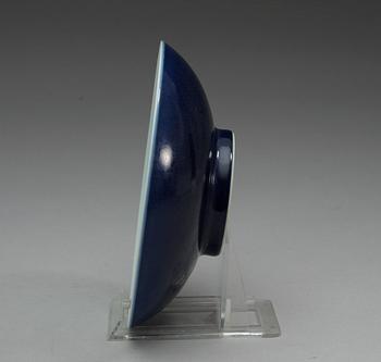 A blue glazed bowl, late Qing dynasty with Yongzhengs six character mark.