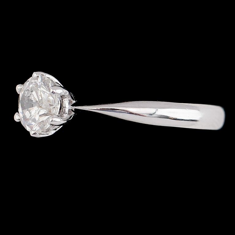 RING, 18K vitguld, briljantslipad diamanter ca 1.01 ct. Vikt ca 4 g.