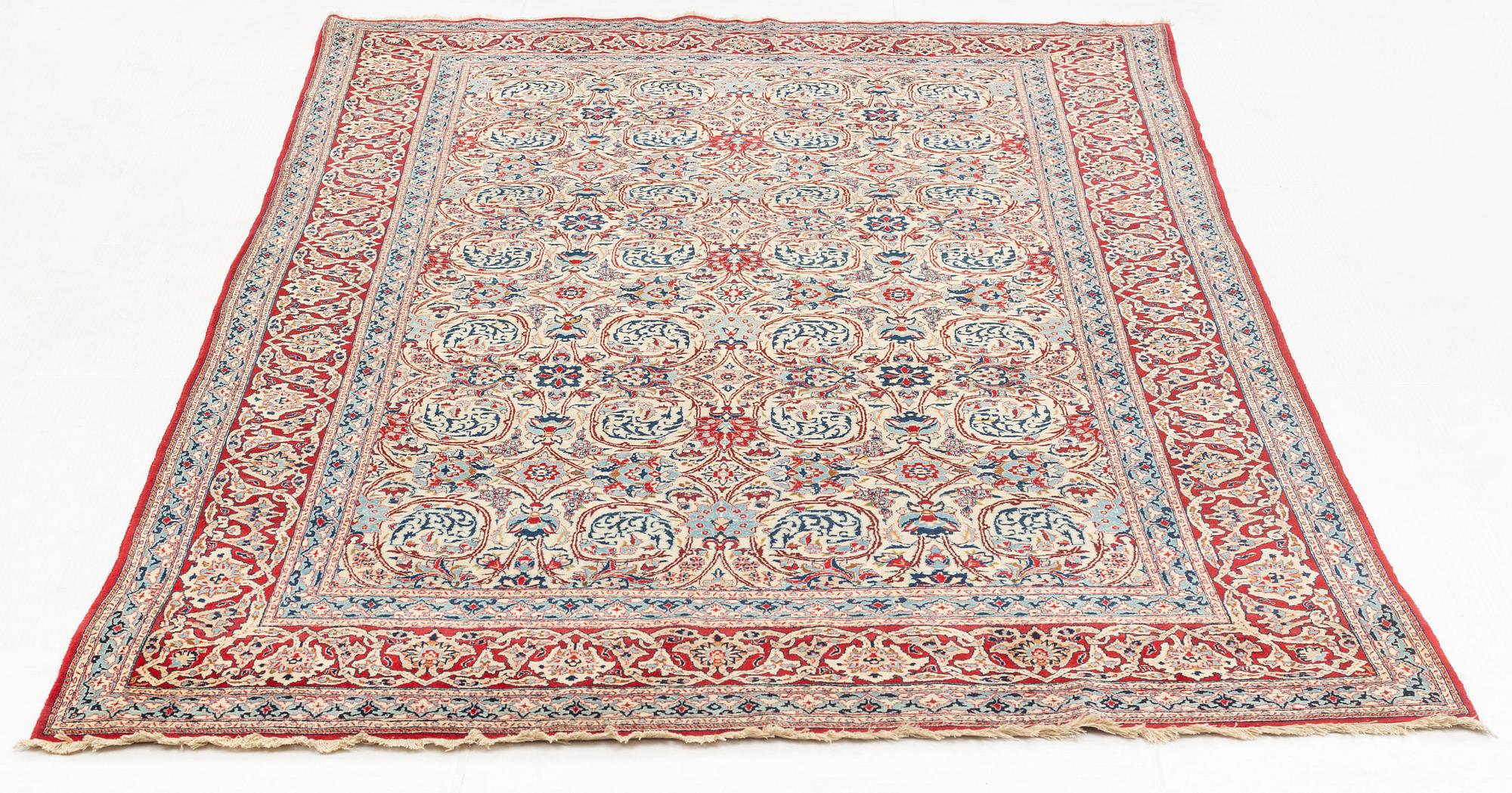 A rug, semi-antique, Nain Tuteshk, ca 241 x 149,5 cm.