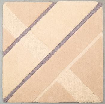 MATTA, 4 delar. Handtuftad i relief. 118,5 x 119 samt tre delar 74,5 x 74 cm var. Berit Woelfer, Kasthall Ateljé AB.