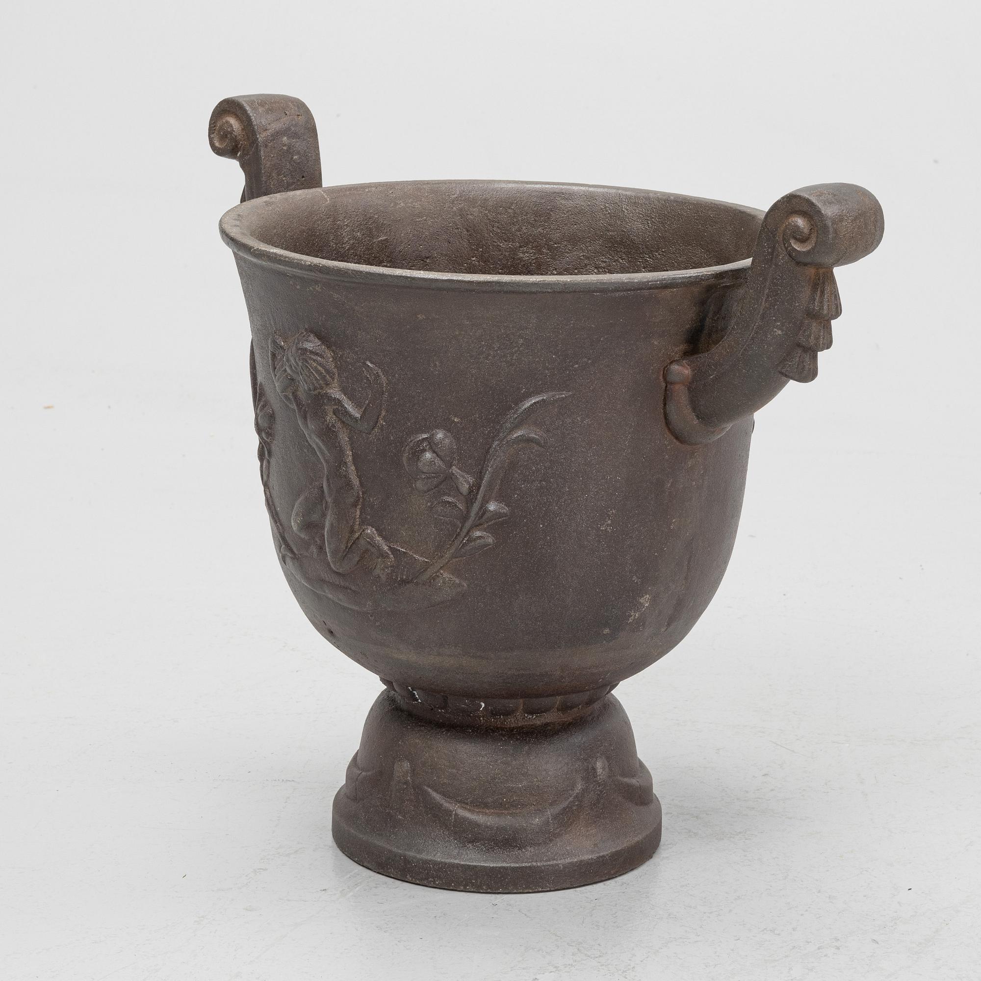 Ivar Johnsson, a 'Faunurnan' garden urn, Näfveqvarns Bruk, Sweden.