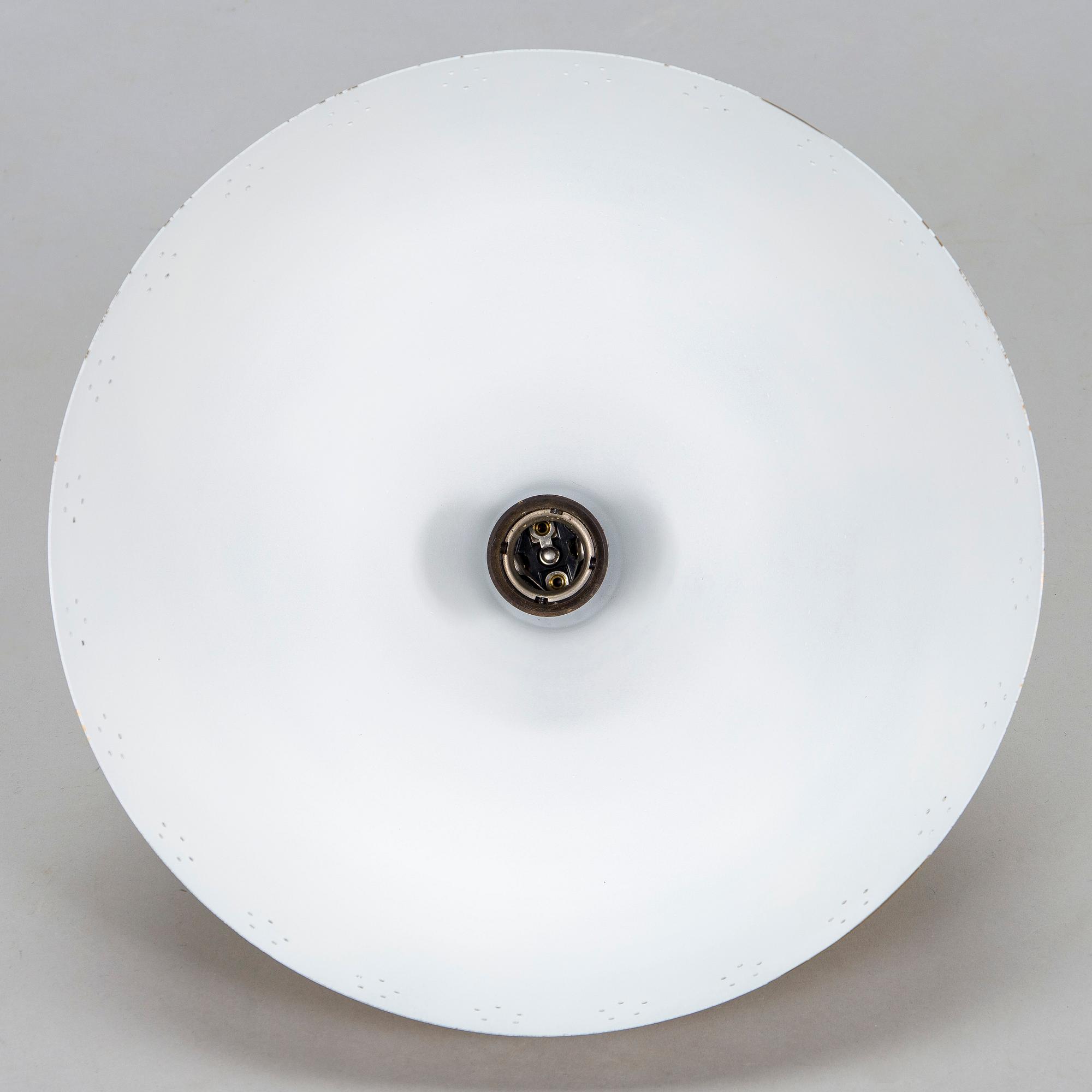 Lisa Johansson-Pape, kattovalaisin, malli 1322, Orno, 1900-luvun puoliväli.