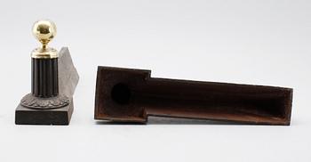 ELDHUNDAR, 1 par, mässing och gjutjärn, omkring år 1900.