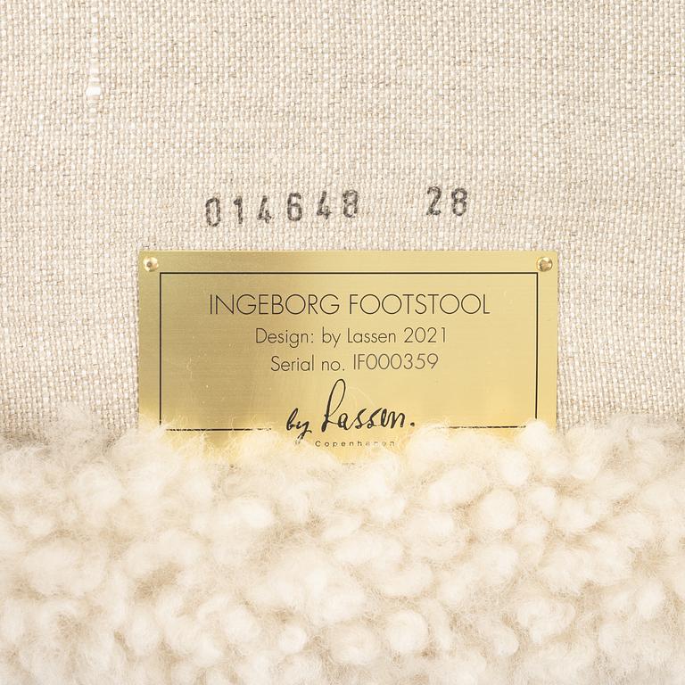 Flemming Lassen, fåtölj med fotpall, "Ingeborg", by Lassen, formgiven 1935.