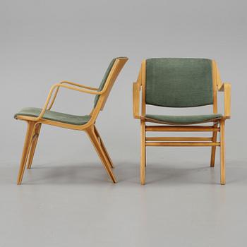 STOLAR, ett par, "AX-stolen", Peter Hvidt & Orla Molgaard Nielsen. Modellen formgiven 1950.