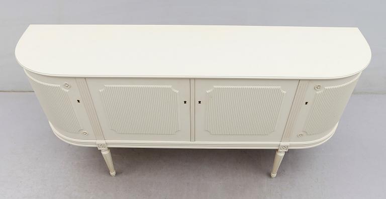 SIDEBOARD, gustaviansk stil, 1900-talets andra hälft.