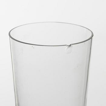 Champagnestrutar, 36 stycken, snarlika, olika tillverkning, mestadels omkring år 1900.