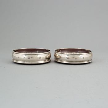 A pair of silver coasters, mark of Harrison Brothers & Howson Ltd, London 1998-2000.