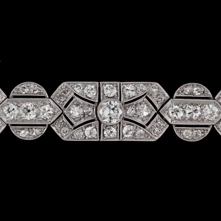 ARMBAND, briljant- och gammalslipade diamanter, tot. ca 8 ct. Art Deco 1930-tal.