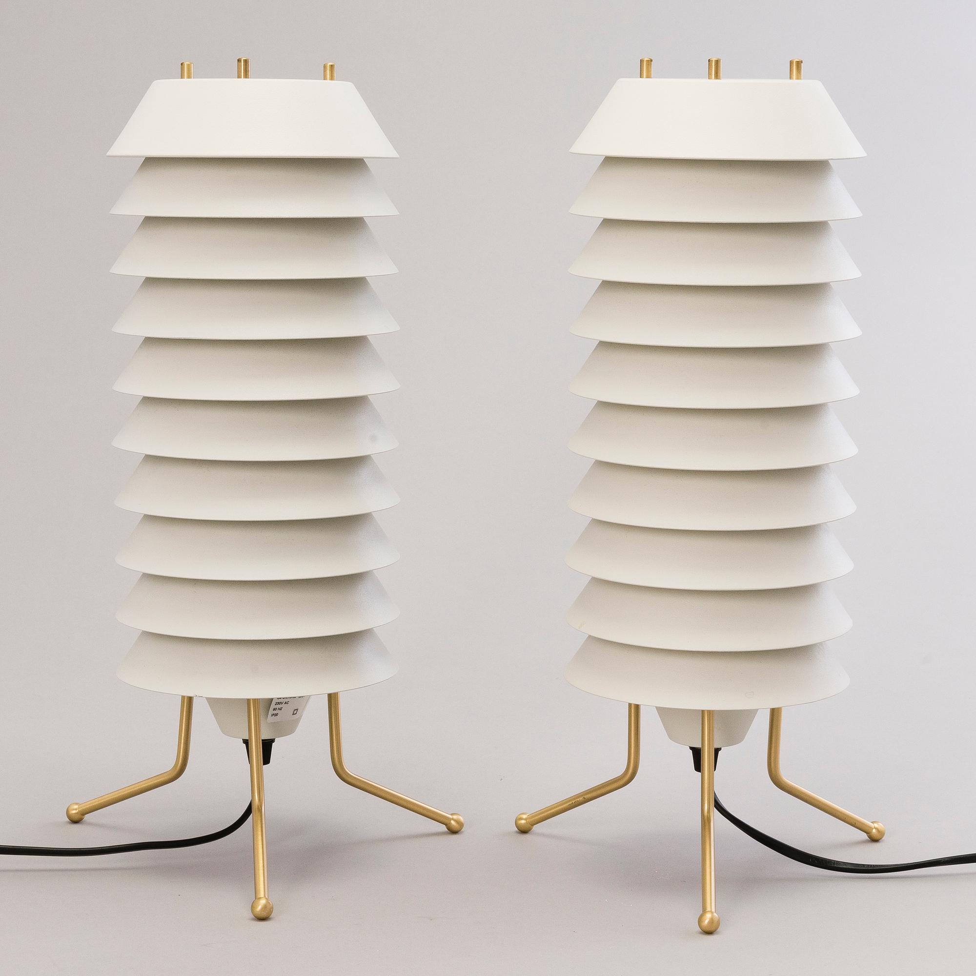 ILMARI TAPIOVAARA, A late 20th century 'Maija 15' a pair of table lights for Santa & Cole.
