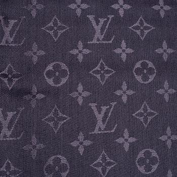 Louis Vuitton, a shawl.