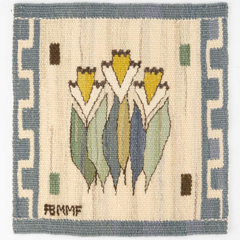 Märta Måås-Fjetterström, textile,  tapestry weave, 'Blomlapp' ('Pingstlilja'), signed AB MMF.