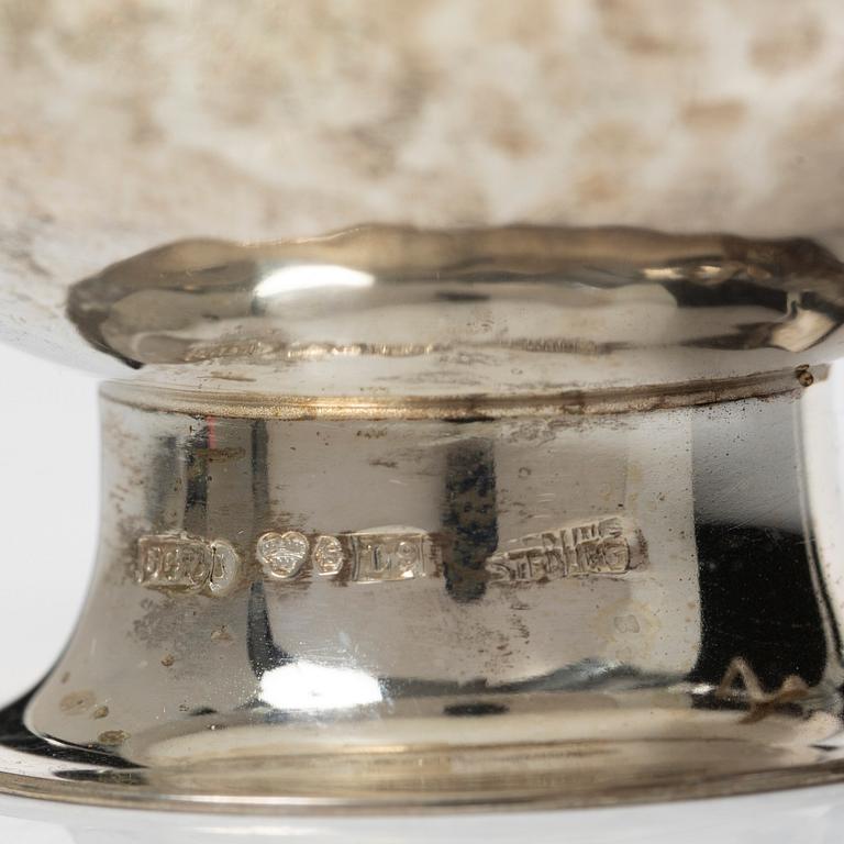 C.G. Hallberg, Six Swedish sterling silver punch mugs, Stockholm 1961.