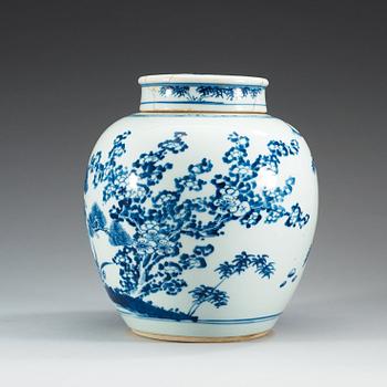 A blue and white jar, Qing dynasty, 18th Century.