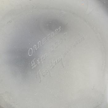 INGEBORG LUNDIN, vas av glas, "Äpplet", Orrefors. Formgiven 1955. Detta exemplar 1970-tal.