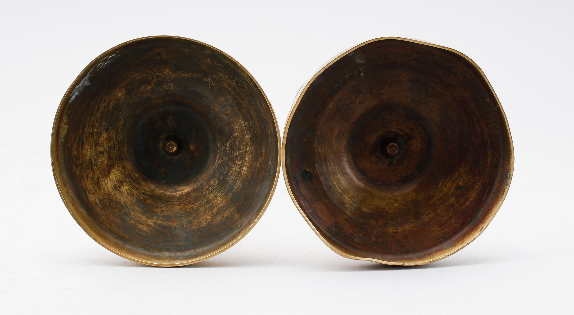 LJUSSTAKAR, 1 par, förgylld brons, empire, 1800-talets första hälft.